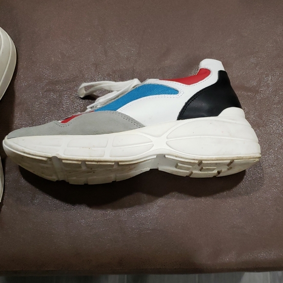 Steve Madden women's sneakers - Picture 2 of 5